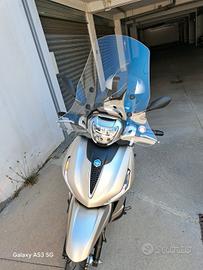 Beverly 400hpe 