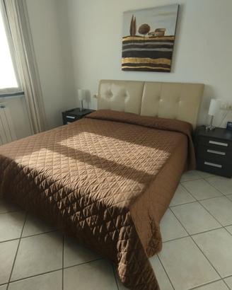 Letto Matrimoniale, con materasso e comodini