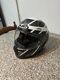 Casco HJC.