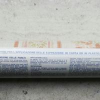 Carta da parati e colla