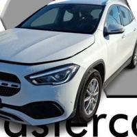 MERCEDES-BENZ GLA 180 GLA 180D Business Extra au