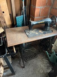 Macchina da Cucire SINGER a Pedale Vintage d’Epoca