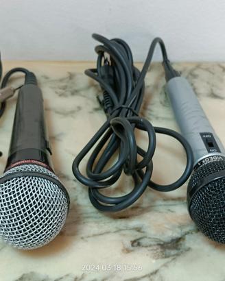 2 Microfoni "Aiwa" - "Canta Tu" compresi di cavi 