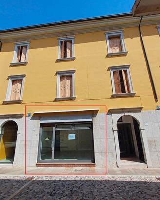 Negozio in centro a San Vito