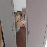 Armadio avorio a tre ante + specchio.