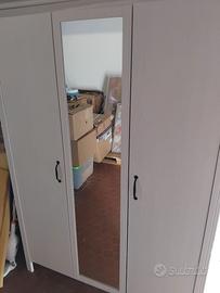 Armadio avorio a tre ante + specchio.