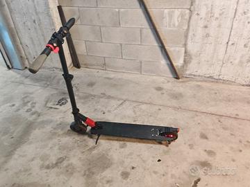 monopattino elettrico  zoom sport  pieghevole