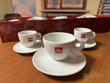Set 18 Tazzine Illy – Cappuccino & Espresso