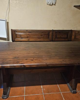 Tavolo e panca di legno