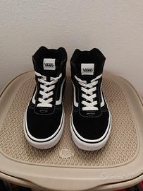 Vans mid-cut