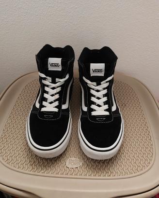 Vans mid-cut