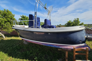 Gozzo Proteo 21 con motore entrobordo Yanmar