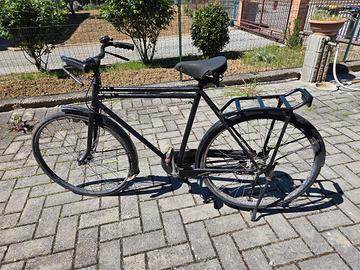 Bicicletta d'epoca a bacchetta