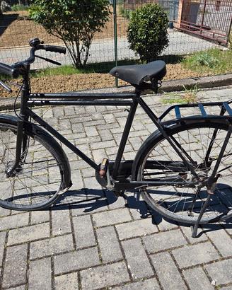 Bicicletta d'epoca a bacchetta