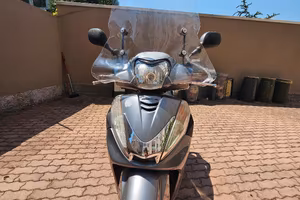 HONDA SH 300