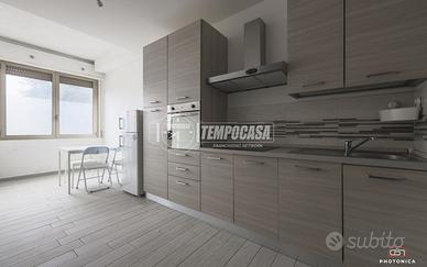 BILOCALE LUMINOSO IN BUONE CONDIZIONI.