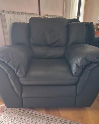 poltrona reclinabile pelle nera