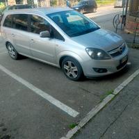 ZAFIRA 7 POSTI  COME NUOVA