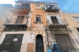 2 LOCALI A PALERMO