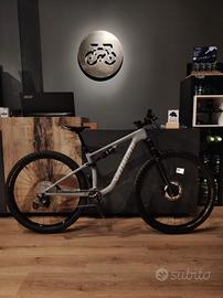 Specialized Epic EVO taglia S Cool Grey usato