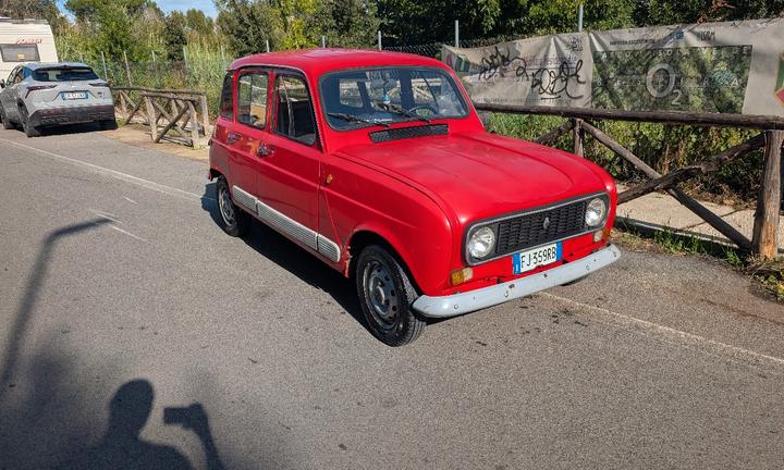 Renault R4 - 1100