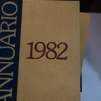 Enciclopedie che non utilizzo più  e cambio arredo