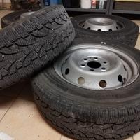 Gomme invernali furgone 225/65/16
