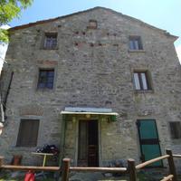 Terratetto in pietra loc la rocca chiusi della ver