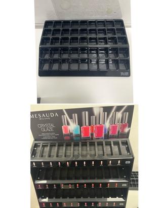 Due espositori rossetti e smalti