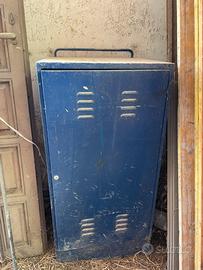Armadietto equitazione porta selle