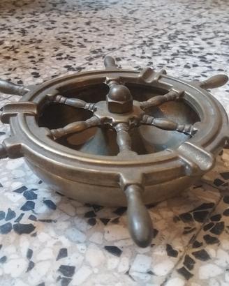 Posacenere vintage in ottone in stile marinaro