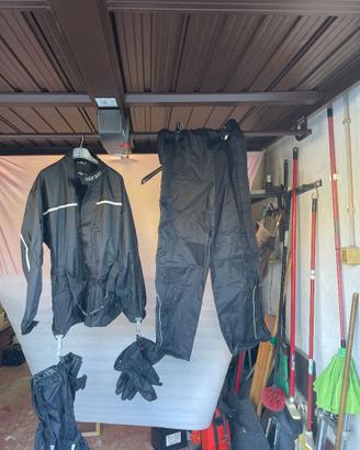 Completo pioggia abbigliamento moto