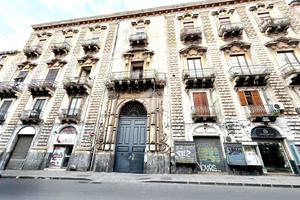 2 LOCALI A CATANIA