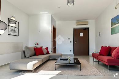 4 LOCALI A GIUGLIANO IN CAMPANIA