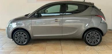 Lancia Ypsilon 1.2 69 CV 5 porte S&S Gold