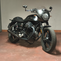 Moto Guzzi V7 850 2024