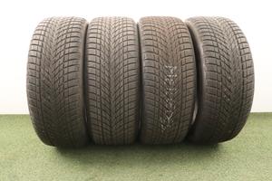 Gomme Goodyear Ultragrip 225 45 18 inverno