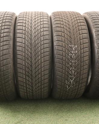 Gomme Goodyear Ultragrip 225 45 18 inverno