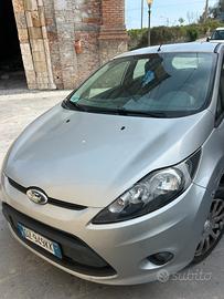 Ford fiesta ( motore danneggiato)