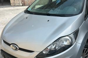 Ford fiesta ( motore danneggiato)