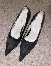 scarpe a punta con tacchetto