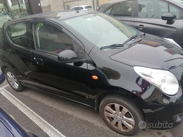 Suzuki Alto nera 5porte del 2011 