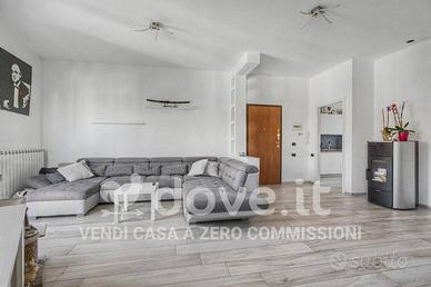 Appartamento di 110 m² con 3 locali e posto auto a