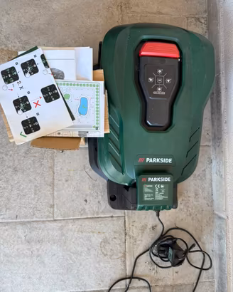 Robot tagliaerba