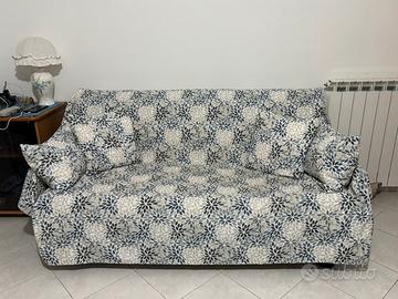 Divano a letto matrimoniale