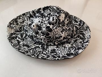 Cappello da pescatore reversibile