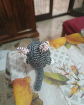 Cod 104 gatto all' uncinetto 