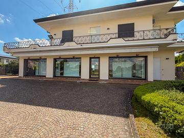 Negozio a Legnaro (PD) - Casone