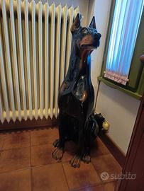 cane dobermann in ceramica