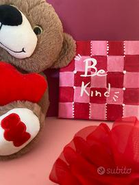 Tela "Be Kind"